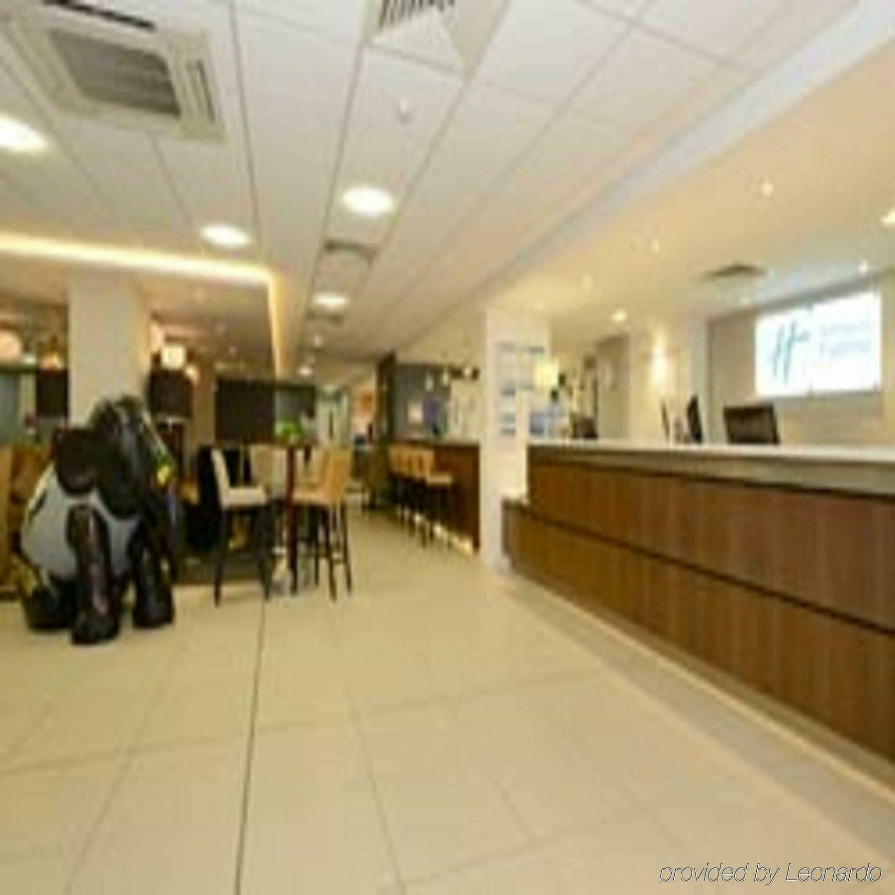 Holiday Inn Express London-Wimbledon-South, An Ihg Hotel Exteriér fotografie